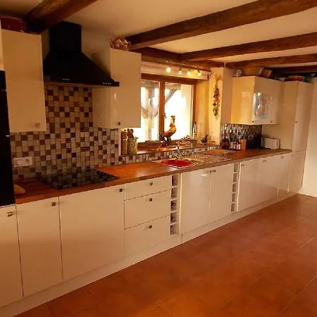 Villeneuve Bed & Breakfast