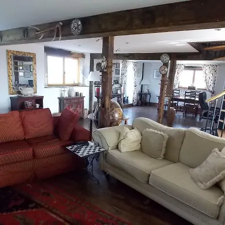 Villeneuve Bed & Breakfast